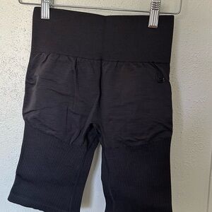 lazuli compression shorts